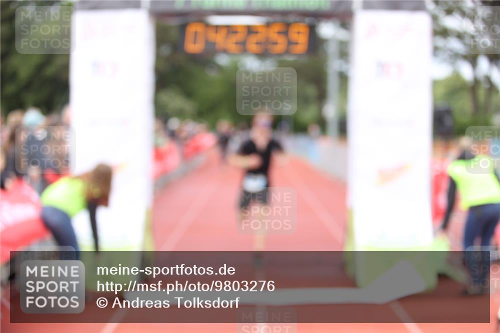 14.06.2026 - 7 Türme Triathlon Andreas Tolksdorf http://msf.ph/oto/9803276 14.06.2026 15:22:58 Ziel 1020, 1198 meine-sportfotos.de