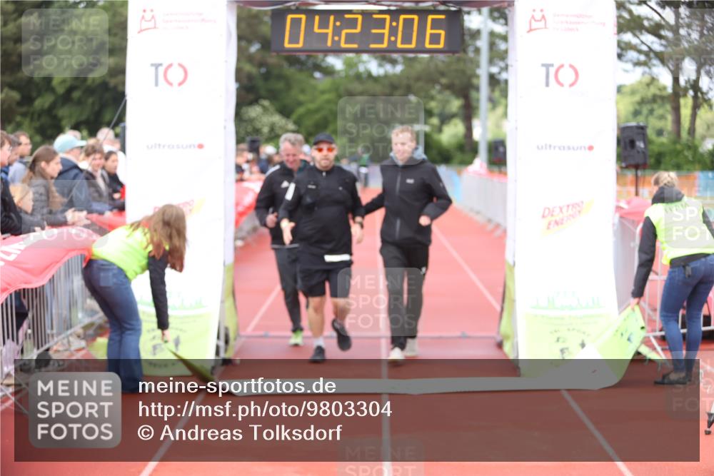 14.06.2026 - 7 Türme Triathlon Andreas Tolksdorf http://msf.ph/oto/9803304 14.06.2026 15:23:05 Ziel 1020, 1198 meine-sportfotos.de