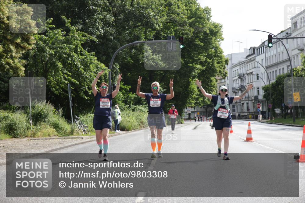 14.06.2026 - REWE Women's Run Jannik Wohlers http://msf.ph/oto/9803308 14.06.2026 10:19:32 Laufen 11232, 11230, 01 meine-sportfotos.de