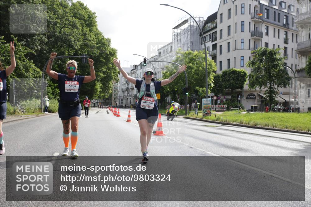 14.06.2026 - REWE Women's Run Jannik Wohlers http://msf.ph/oto/9803324 14.06.2026 10:19:35 Laufen 57, 11230, 57 meine-sportfotos.de