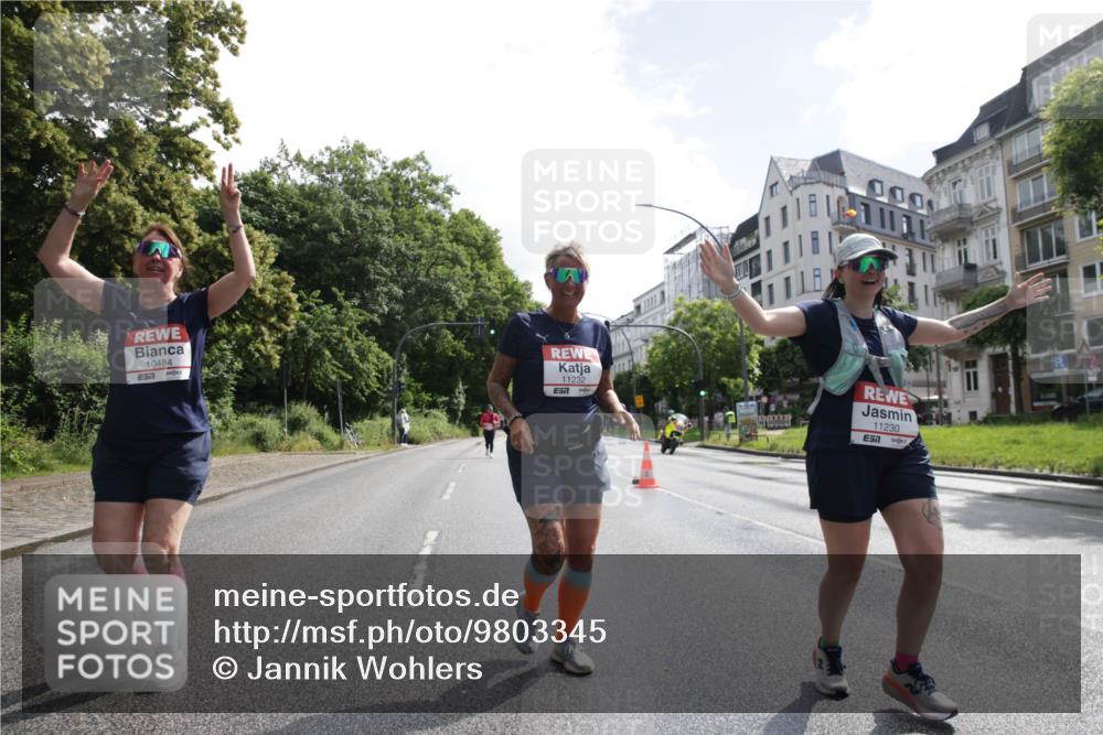 14.06.2026 - REWE Women's Run Jannik Wohlers http://msf.ph/oto/9803345 14.06.2026 10:19:37 Laufen 10484, 11232, 7, 000, 11230, 57 meine-sportfotos.de