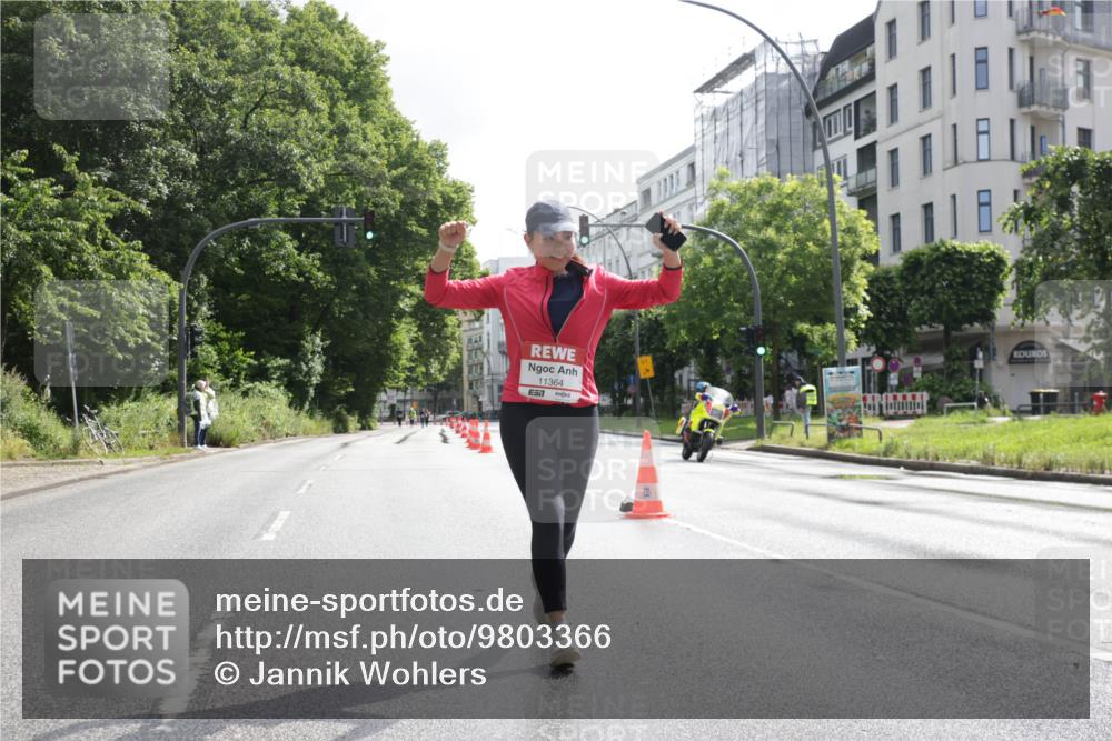 14.06.2026 - REWE Women's Run Jannik Wohlers http://msf.ph/oto/9803366 14.06.2026 10:19:45 Laufen 11364 meine-sportfotos.de