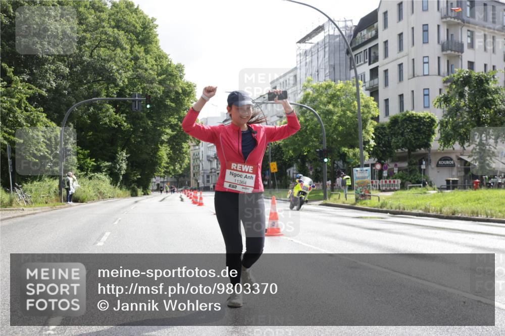 14.06.2026 - REWE Women's Run Jannik Wohlers http://msf.ph/oto/9803370 14.06.2026 10:19:46 Laufen 11364 meine-sportfotos.de