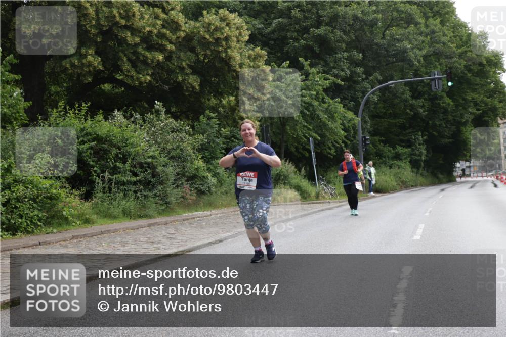 14.06.2026 - REWE Women's Run Jannik Wohlers http://msf.ph/oto/9803447 14.06.2026 10:20:42 Laufen 11190 meine-sportfotos.de