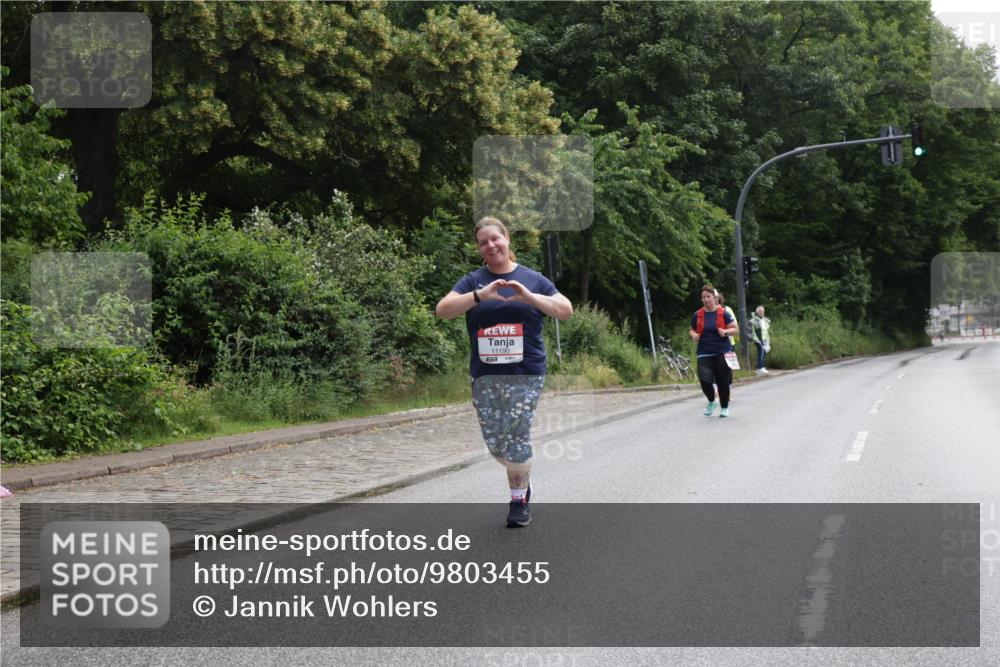 14.06.2026 - REWE Women's Run Jannik Wohlers http://msf.ph/oto/9803455 14.06.2026 10:20:43 Laufen 11190 meine-sportfotos.de