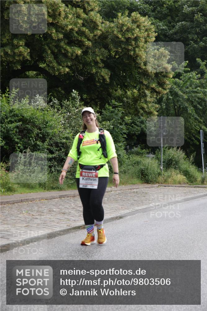 14.06.2026 - REWE Women's Run Jannik Wohlers http://msf.ph/oto/9803506 14.06.2026 10:20:51 Laufen 10100 meine-sportfotos.de