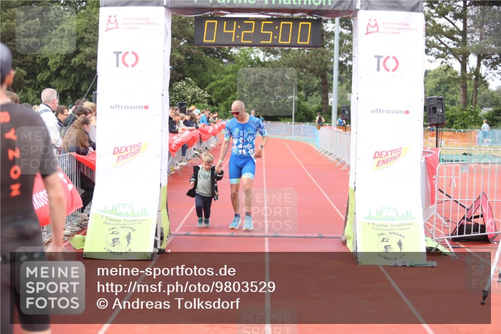 14.06.2026 - 7 Türme Triathlon Andreas Tolksdorf http://msf.ph/oto/9803529 14.06.2026 15:24:59 Ziel 950, 981, 1026 meine-sportfotos.de