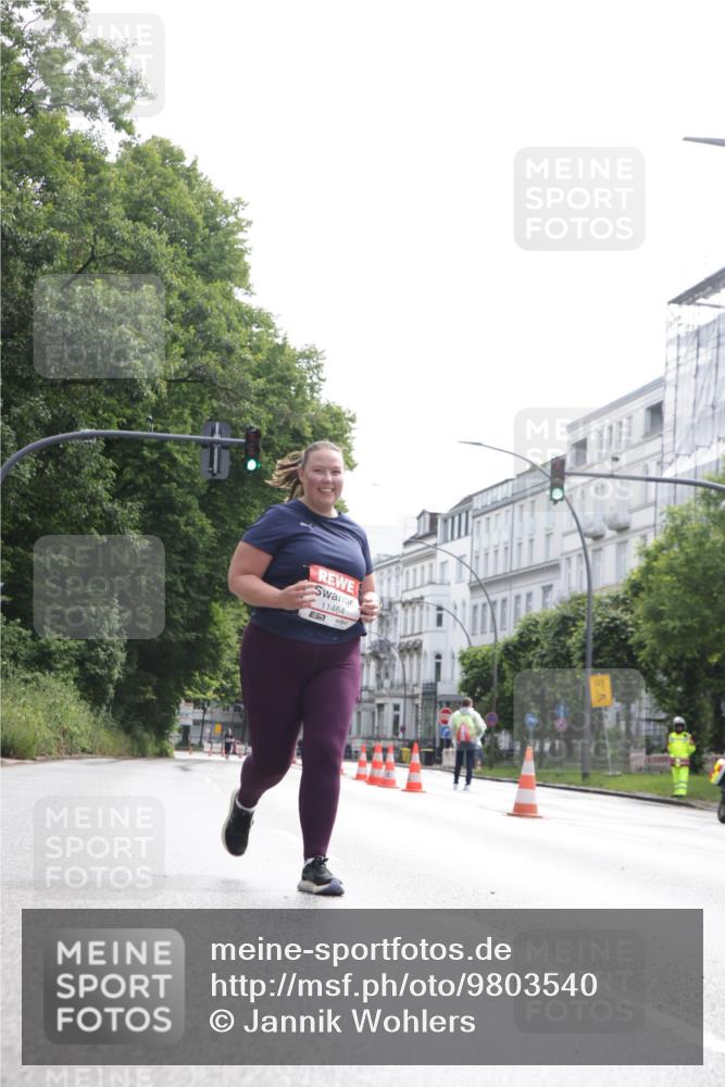14.06.2026 - REWE Women's Run Jannik Wohlers http://msf.ph/oto/9803540 14.06.2026 10:22:09 Laufen 11464, 1 meine-sportfotos.de