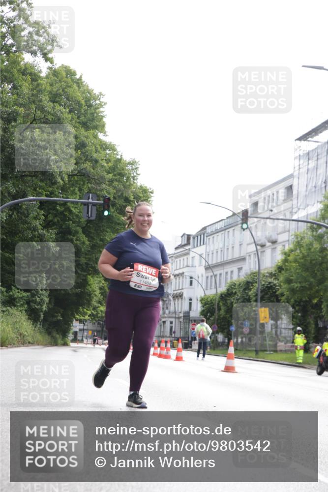14.06.2026 - REWE Women's Run Jannik Wohlers http://msf.ph/oto/9803542 14.06.2026 10:22:09 Laufen 11464, 7, 01 meine-sportfotos.de