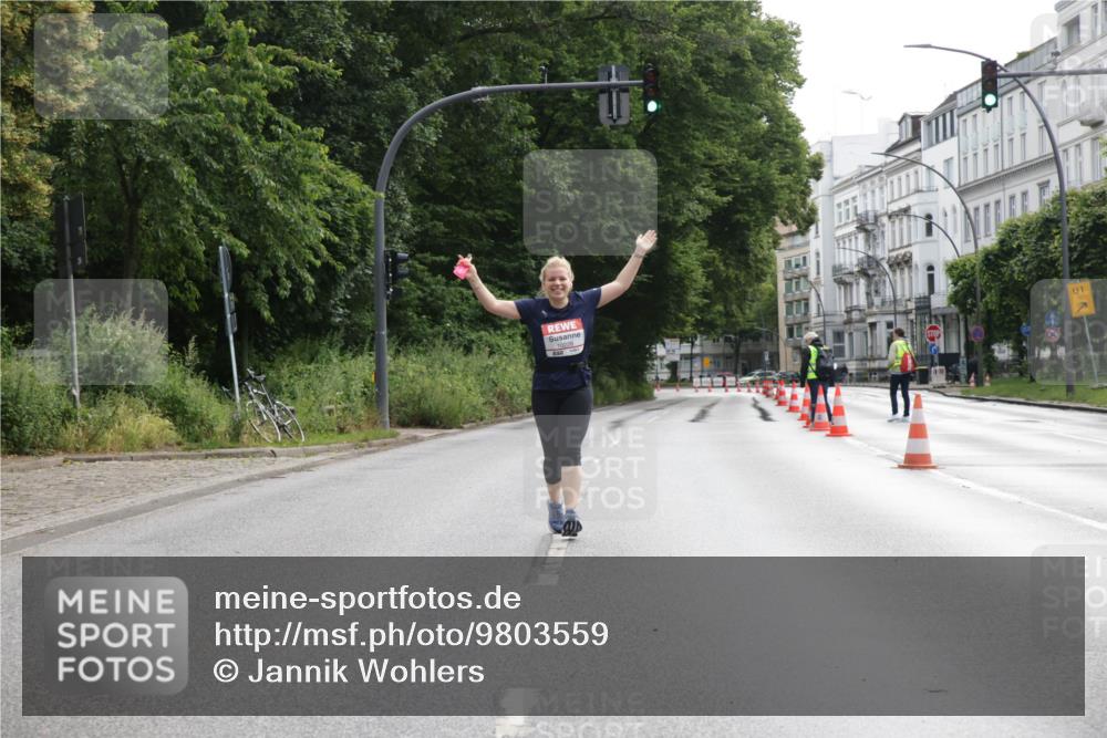 14.06.2026 - REWE Women's Run Jannik Wohlers http://msf.ph/oto/9803559 14.06.2026 10:23:02 Laufen 1 meine-sportfotos.de