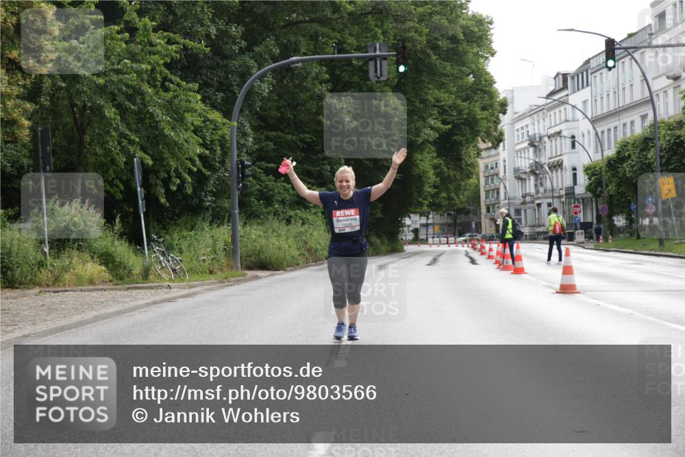 14.06.2026 - REWE Women's Run Jannik Wohlers http://msf.ph/oto/9803566 14.06.2026 10:23:02 Laufen 1 meine-sportfotos.de