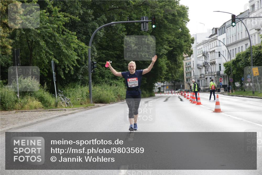 14.06.2026 - REWE Women's Run Jannik Wohlers http://msf.ph/oto/9803569 14.06.2026 10:23:02 Laufen 1 meine-sportfotos.de