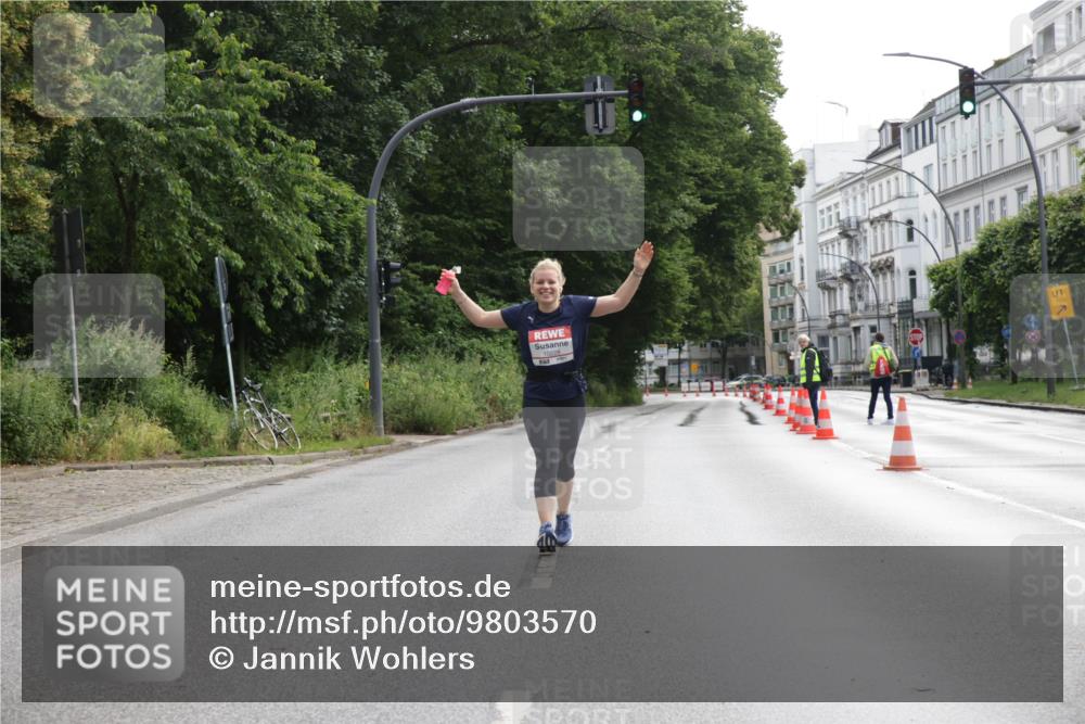 14.06.2026 - REWE Women's Run Jannik Wohlers http://msf.ph/oto/9803570 14.06.2026 10:23:02 Laufen 1 meine-sportfotos.de