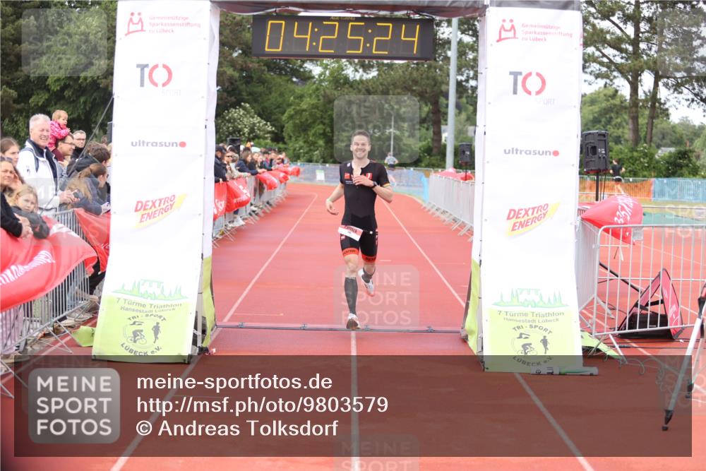 14.06.2026 - 7 Türme Triathlon Andreas Tolksdorf http://msf.ph/oto/9803579 14.06.2026 15:25:23 Ziel 746 meine-sportfotos.de