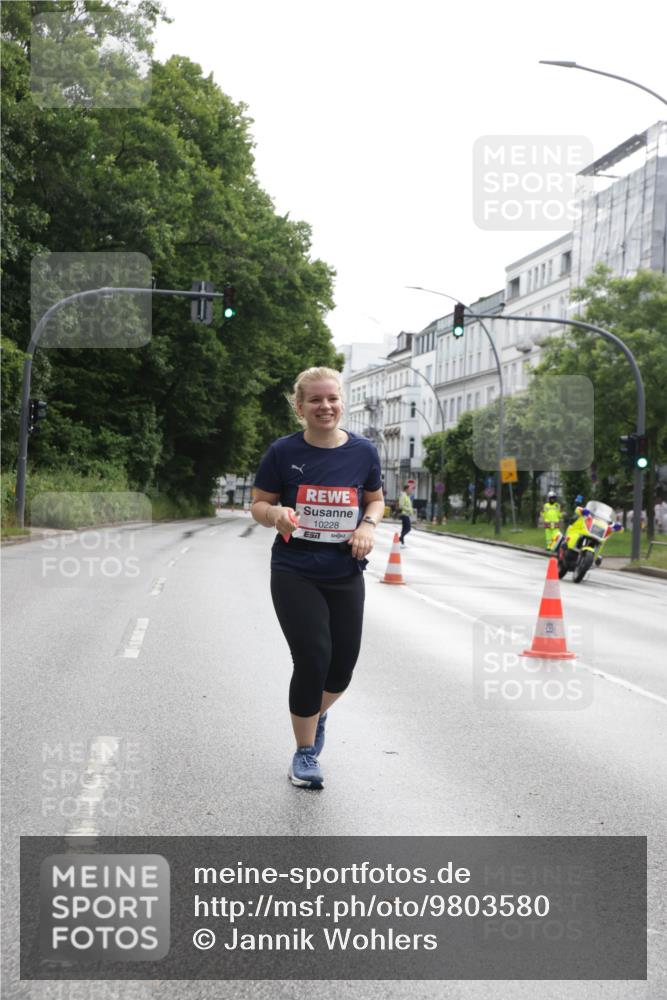 14.06.2026 - REWE Women's Run Jannik Wohlers http://msf.ph/oto/9803580 14.06.2026 10:23:06 Laufen 10228 meine-sportfotos.de