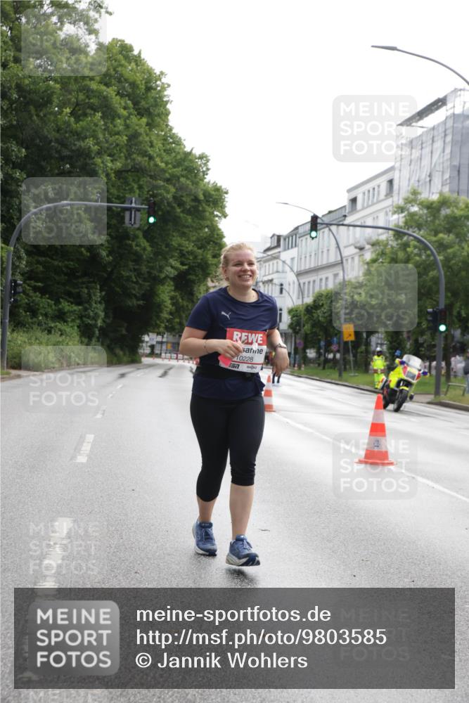 14.06.2026 - REWE Women's Run Jannik Wohlers http://msf.ph/oto/9803585 14.06.2026 10:23:06 Laufen 10228 meine-sportfotos.de