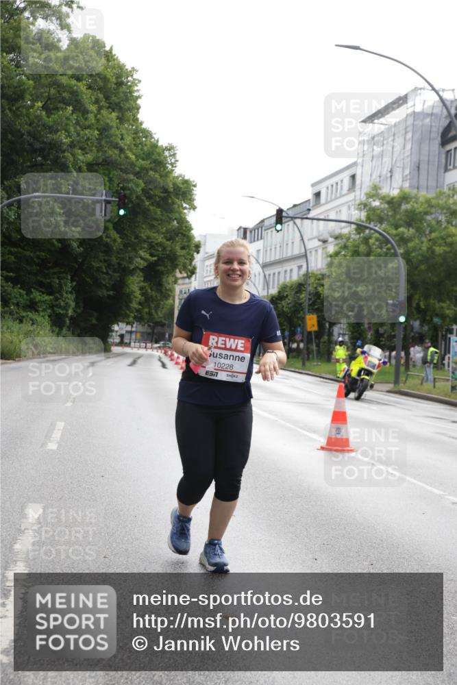 14.06.2026 - REWE Women's Run Jannik Wohlers http://msf.ph/oto/9803591 14.06.2026 10:23:06 Laufen 10228 meine-sportfotos.de