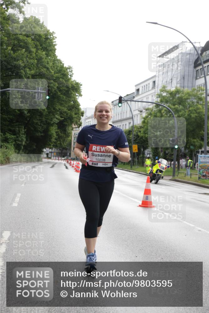 14.06.2026 - REWE Women's Run Jannik Wohlers http://msf.ph/oto/9803595 14.06.2026 10:23:06 Laufen 10228, 7 meine-sportfotos.de