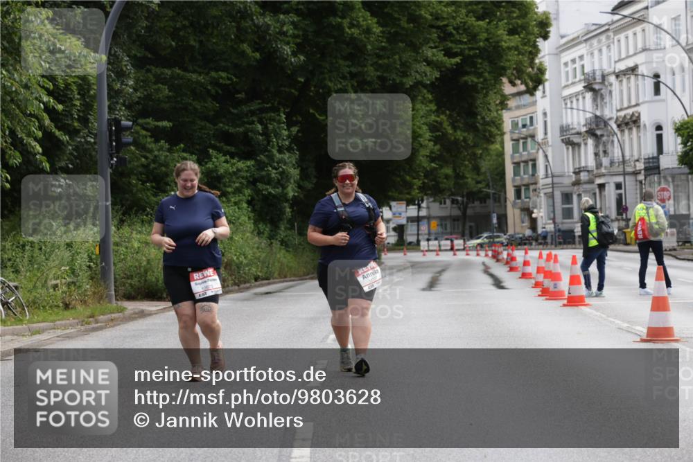 14.06.2026 - REWE Women's Run Jannik Wohlers http://msf.ph/oto/9803628 14.06.2026 10:24:55 Laufen 10873, 11117 meine-sportfotos.de