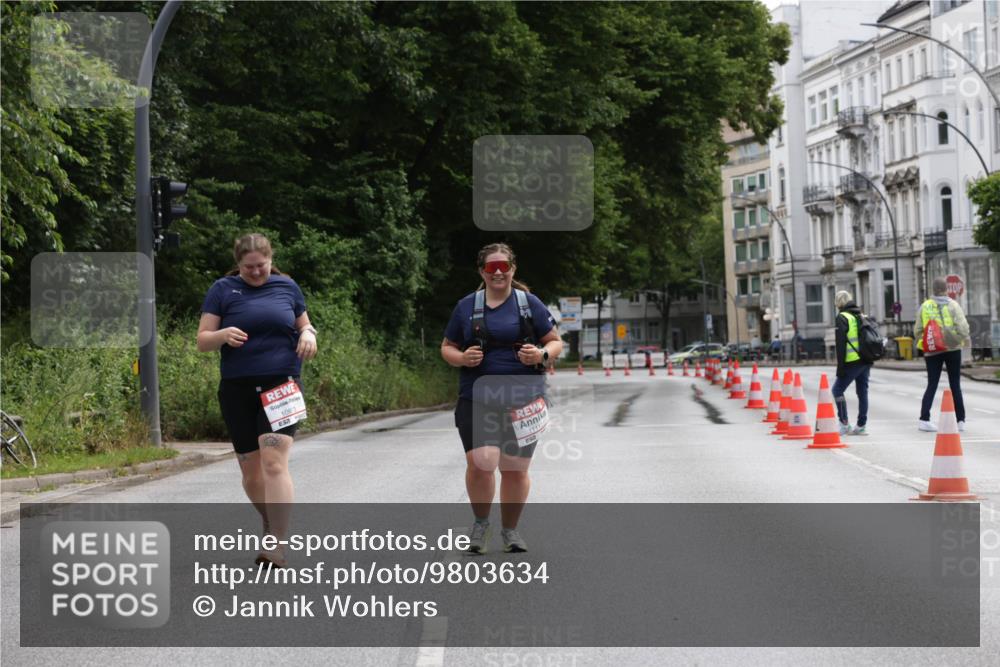 14.06.2026 - REWE Women's Run Jannik Wohlers http://msf.ph/oto/9803634 14.06.2026 10:24:55 Laufen 10873, 11117 meine-sportfotos.de