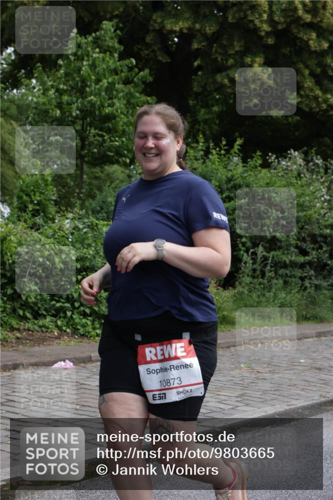 14.06.2026 - REWE Women's Run Jannik Wohlers http://msf.ph/oto/9803665 14.06.2026 10:25:01 Laufen 10873 meine-sportfotos.de