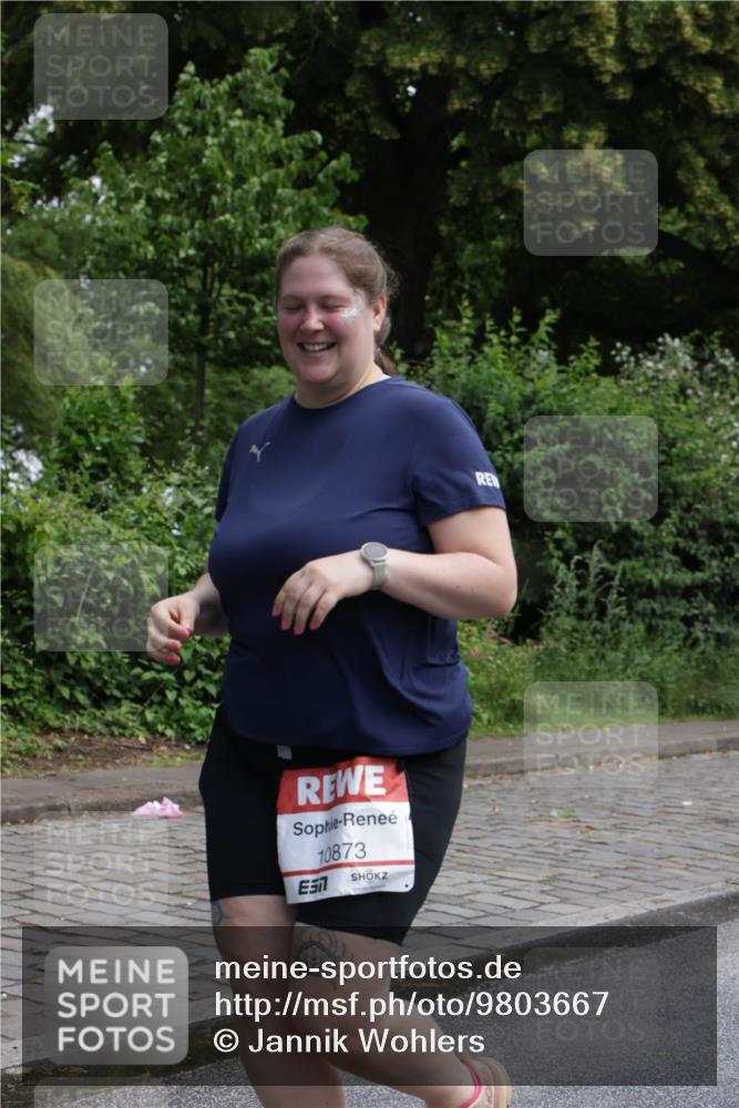 14.06.2026 - REWE Women's Run Jannik Wohlers http://msf.ph/oto/9803667 14.06.2026 10:25:01 Laufen 10873 meine-sportfotos.de