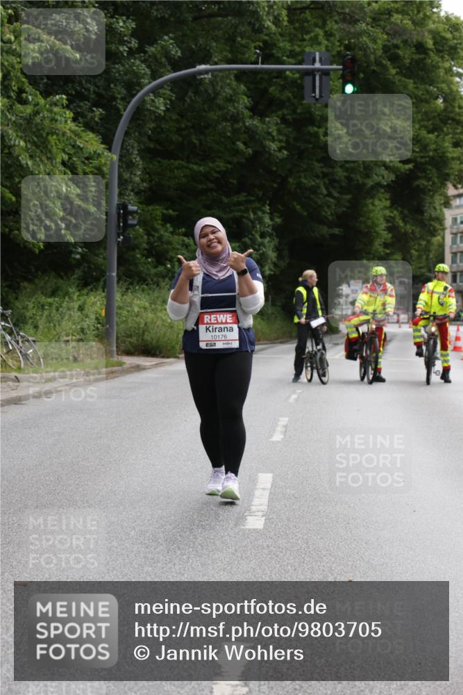 14.06.2026 - REWE Women's Run Jannik Wohlers http://msf.ph/oto/9803705 14.06.2026 10:28:19 Laufen 10176, 57 meine-sportfotos.de