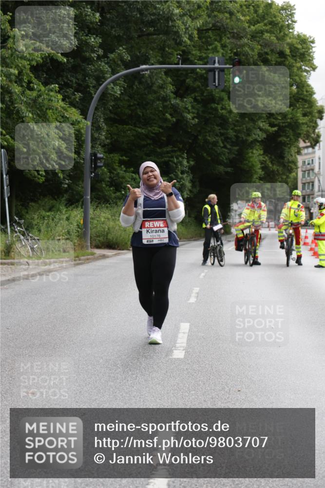 14.06.2026 - REWE Women's Run Jannik Wohlers http://msf.ph/oto/9803707 14.06.2026 10:28:19 Laufen 10176 meine-sportfotos.de