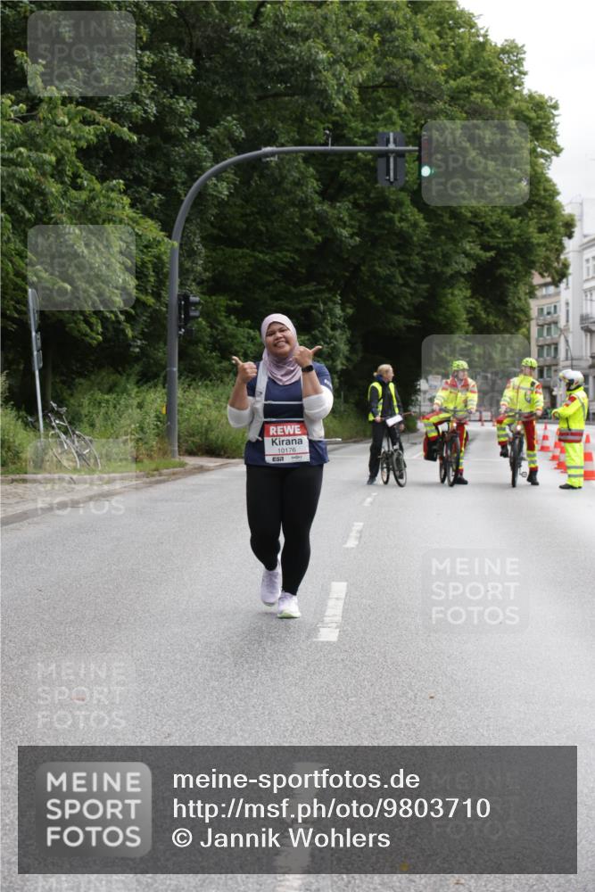 14.06.2026 - REWE Women's Run Jannik Wohlers http://msf.ph/oto/9803710 14.06.2026 10:28:19 Laufen 10176 meine-sportfotos.de