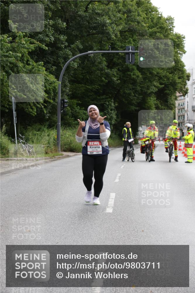 14.06.2026 - REWE Women's Run Jannik Wohlers http://msf.ph/oto/9803711 14.06.2026 10:28:19 Laufen 10176 meine-sportfotos.de