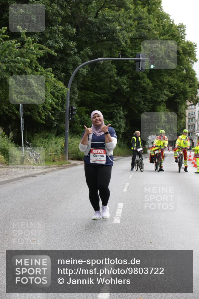 14.06.2026 - REWE Women's Run Jannik Wohlers http://msf.ph/oto/9803722 14.06.2026 10:28:20 Laufen 10176, 57 meine-sportfotos.de