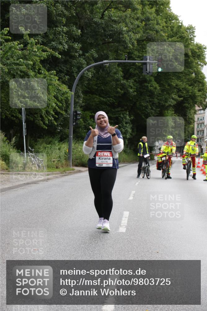 14.06.2026 - REWE Women's Run Jannik Wohlers http://msf.ph/oto/9803725 14.06.2026 10:28:20 Laufen 10176, 57 meine-sportfotos.de