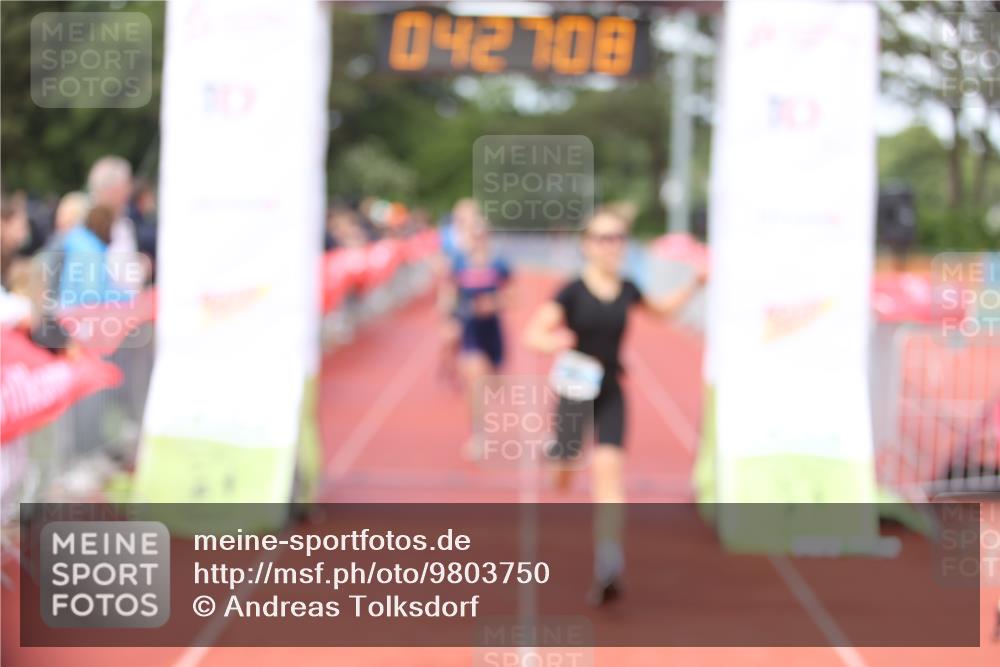 14.06.2026 - 7 Türme Triathlon Andreas Tolksdorf http://msf.ph/oto/9803750 14.06.2026 15:27:07 Ziel 925, 1161, 1170 meine-sportfotos.de