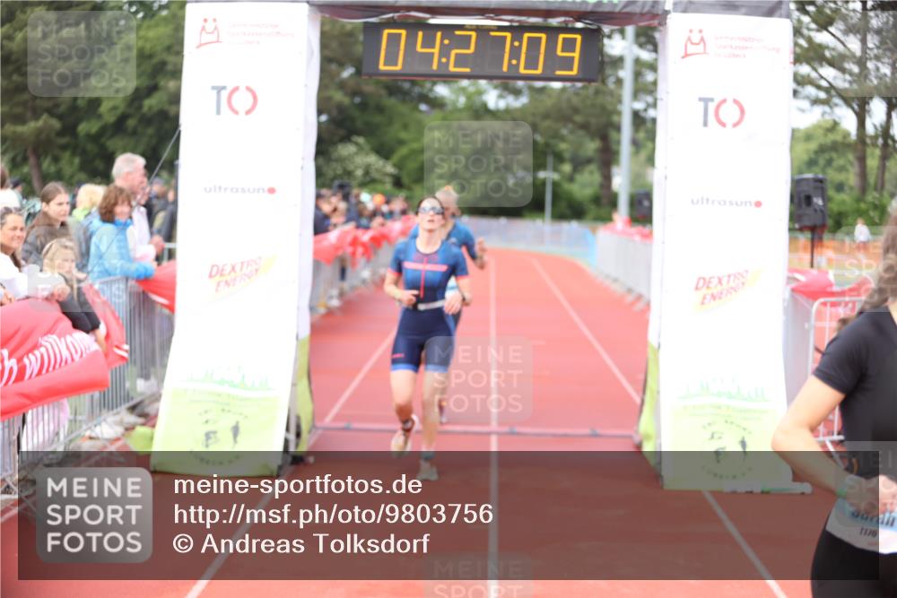 14.06.2026 - 7 Türme Triathlon Andreas Tolksdorf http://msf.ph/oto/9803756 14.06.2026 15:27:08 Ziel 925, 1161, 1170 meine-sportfotos.de