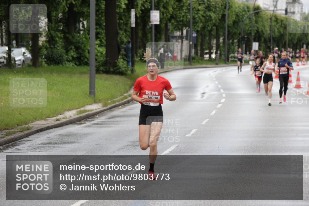 14.06.2026 - REWE Women's Run Jannik Wohlers http://msf.ph/oto/9803773 14.06.2026 10:36:33 Laufen 5910 meine-sportfotos.de