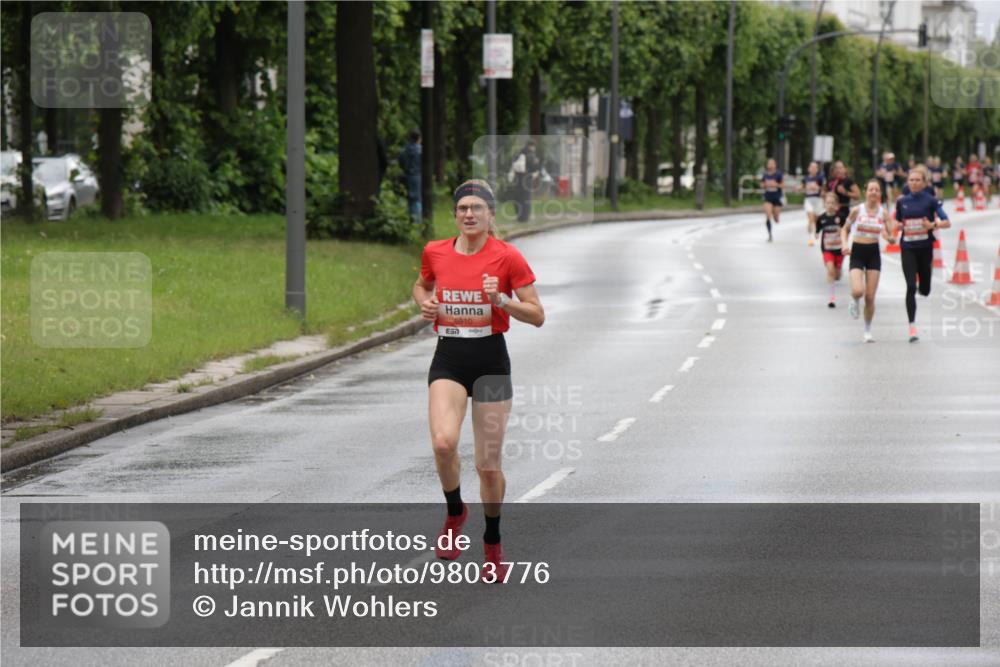 14.06.2026 - REWE Women's Run Jannik Wohlers http://msf.ph/oto/9803776 14.06.2026 10:36:33 Laufen 5910 meine-sportfotos.de