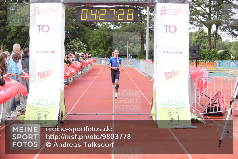 14.06.2026 - 7 Türme Triathlon Andreas Tolksdorf http://msf.ph/oto/9803778 14.06.2026 15:27:27 Ziel 851, 994 meine-sportfotos.de
