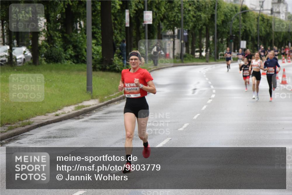 14.06.2026 - REWE Women's Run Jannik Wohlers http://msf.ph/oto/9803779 14.06.2026 10:36:33 Laufen 5910 meine-sportfotos.de