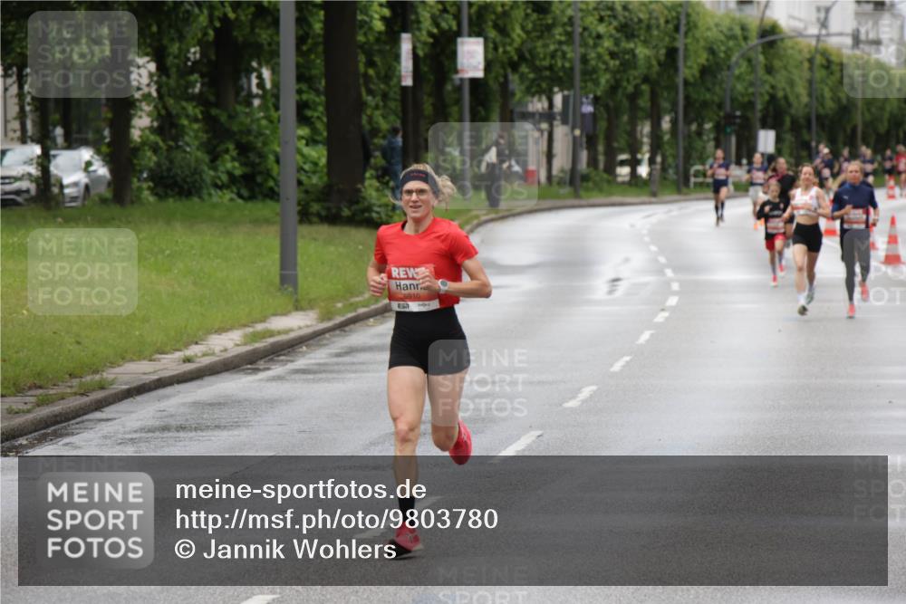 14.06.2026 - REWE Women's Run Jannik Wohlers http://msf.ph/oto/9803780 14.06.2026 10:36:33 Laufen 5910 meine-sportfotos.de