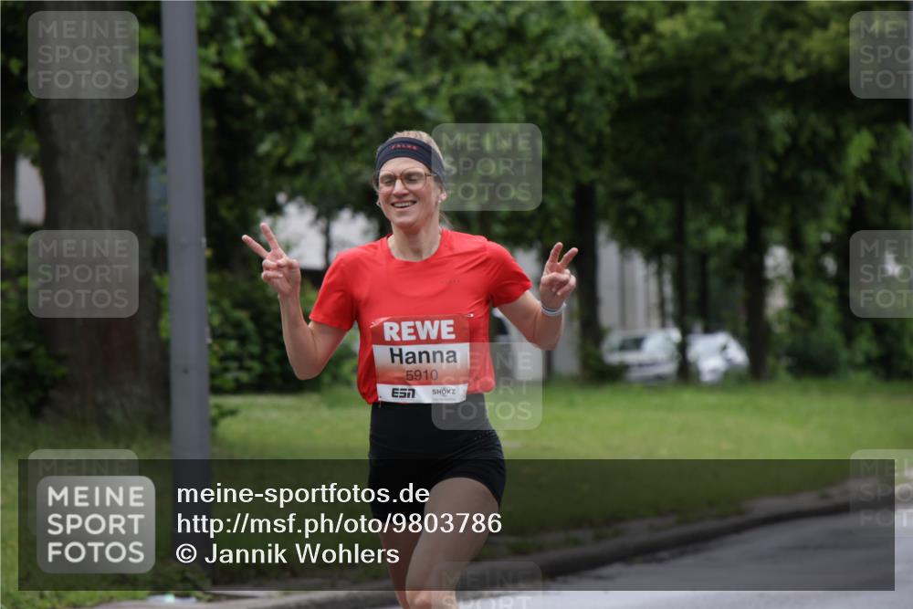 14.06.2026 - REWE Women's Run Jannik Wohlers http://msf.ph/oto/9803786 14.06.2026 10:36:35 Laufen 5910, 7 meine-sportfotos.de