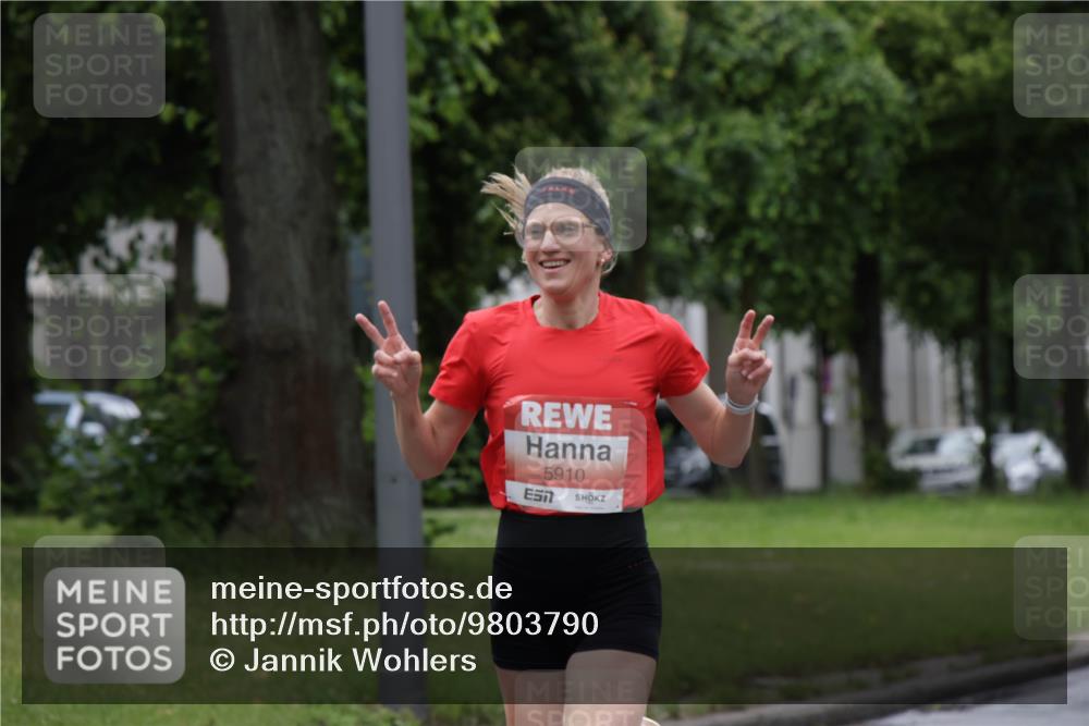 14.06.2026 - REWE Women's Run Jannik Wohlers http://msf.ph/oto/9803790 14.06.2026 10:36:35 Laufen 5910, 7 meine-sportfotos.de