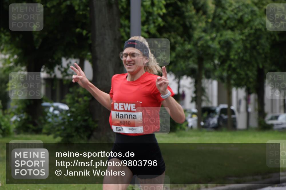 14.06.2026 - REWE Women's Run Jannik Wohlers http://msf.ph/oto/9803796 14.06.2026 10:36:36 Laufen 5910, 57 meine-sportfotos.de
