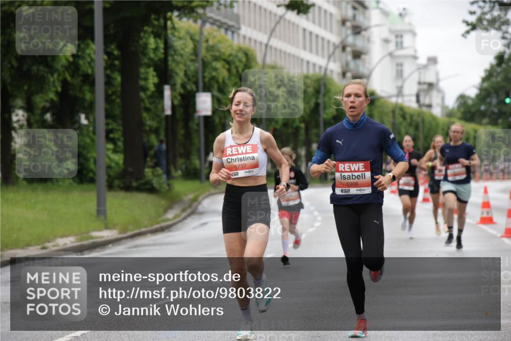 14.06.2026 - REWE Women's Run Jannik Wohlers http://msf.ph/oto/9803822 14.06.2026 10:36:41 Laufen 5737, 57, 5906 meine-sportfotos.de