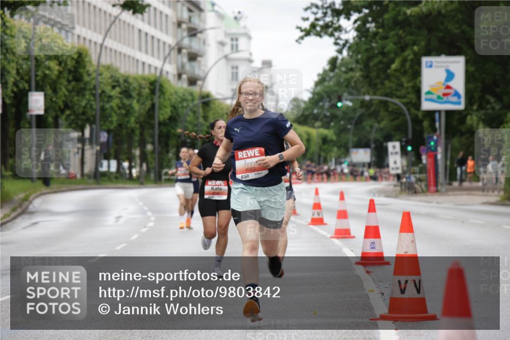 14.06.2026 - REWE Women's Run Jannik Wohlers http://msf.ph/oto/9803842 14.06.2026 10:36:45 Laufen 6063, 657 meine-sportfotos.de