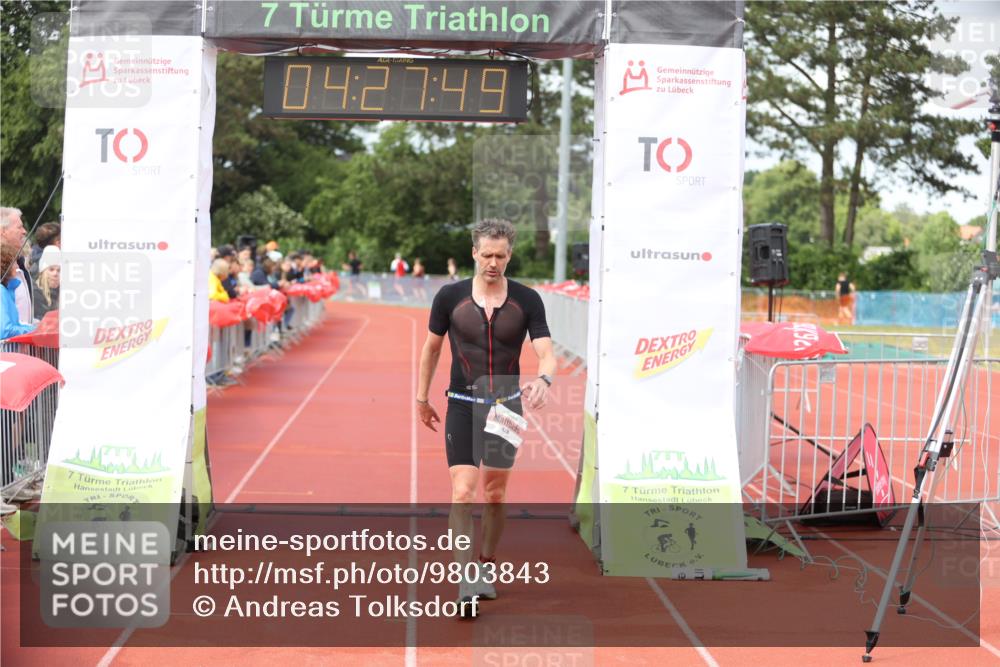14.06.2026 - 7 Türme Triathlon Andreas Tolksdorf http://msf.ph/oto/9803843 14.06.2026 15:27:48 Ziel 828 meine-sportfotos.de