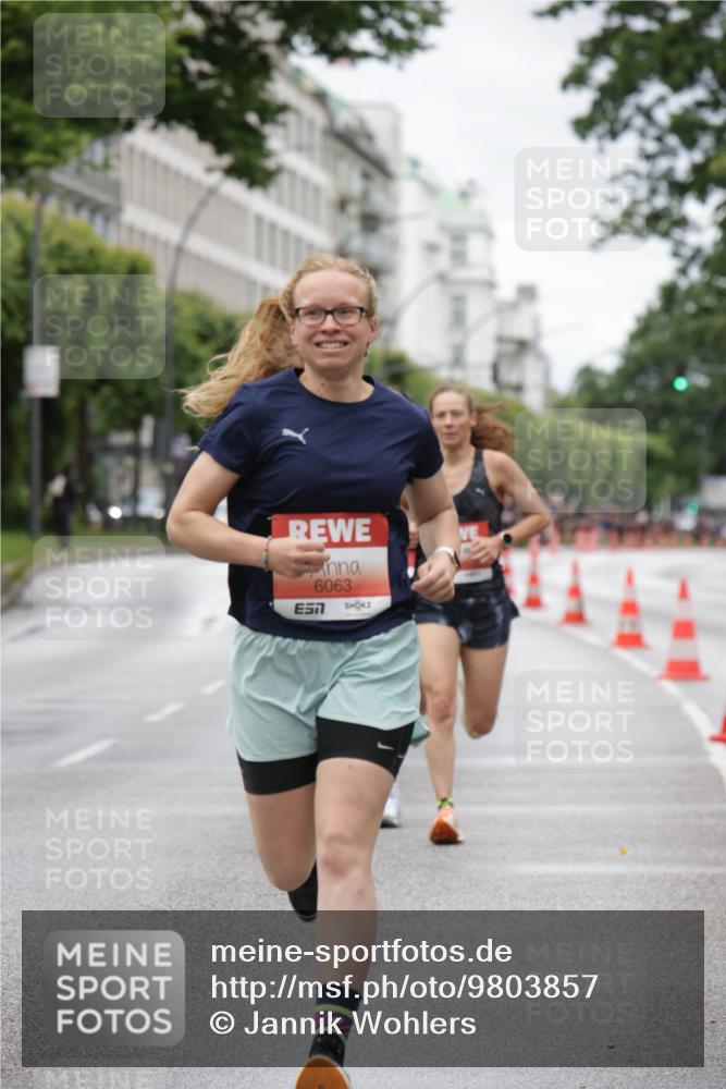 14.06.2026 - REWE Women's Run Jannik Wohlers http://msf.ph/oto/9803857 14.06.2026 10:36:47 Laufen 6063 meine-sportfotos.de