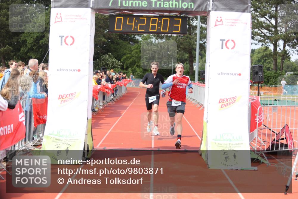 14.06.2026 - 7 Türme Triathlon Andreas Tolksdorf http://msf.ph/oto/9803871 14.06.2026 15:28:01 Ziel 906, 1171 meine-sportfotos.de