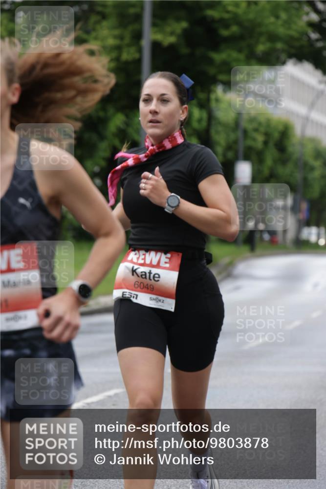 14.06.2026 - REWE Women's Run Jannik Wohlers http://msf.ph/oto/9803878 14.06.2026 10:36:50 Laufen 6049 meine-sportfotos.de