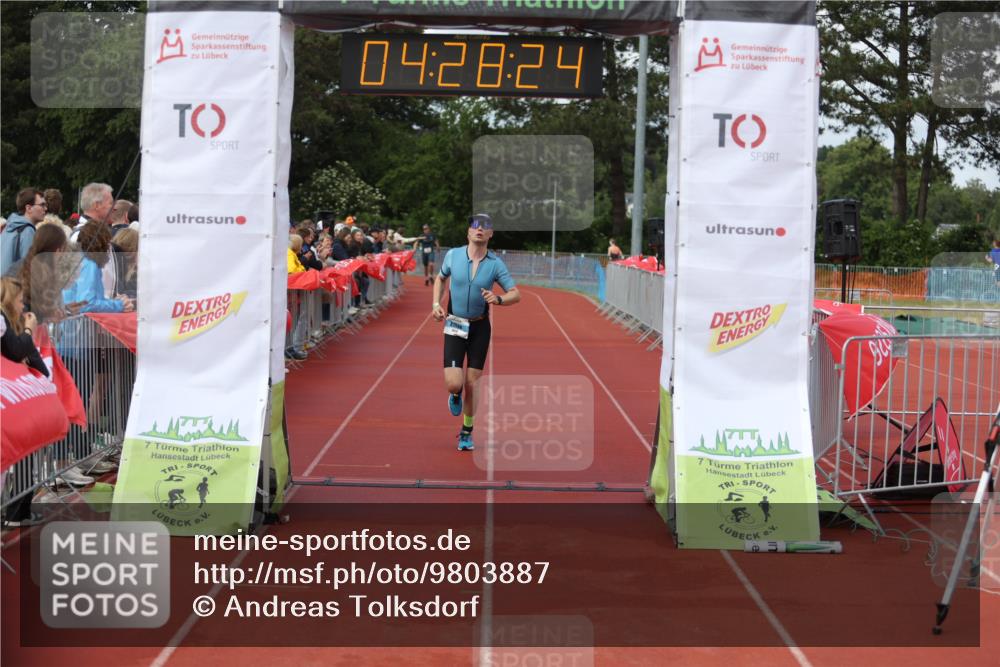 14.06.2026 - 7 Türme Triathlon Andreas Tolksdorf http://msf.ph/oto/9803887 14.06.2026 15:28:23 Ziel 1029, 1058 meine-sportfotos.de