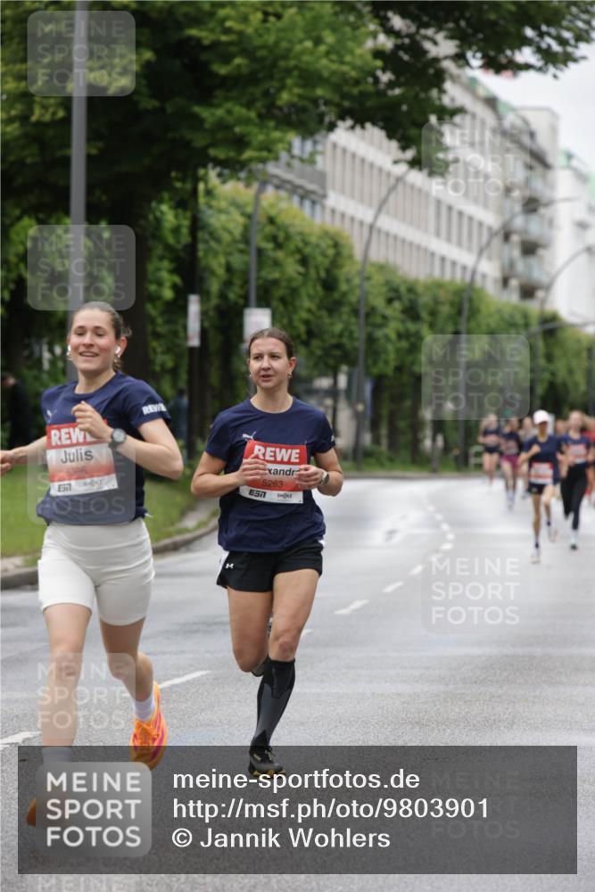 14.06.2026 - REWE Women's Run Jannik Wohlers http://msf.ph/oto/9803901 14.06.2026 10:36:54 Laufen 5386, 5263, 7 meine-sportfotos.de
